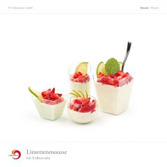 Limettenmousse mit Erdbeersalat